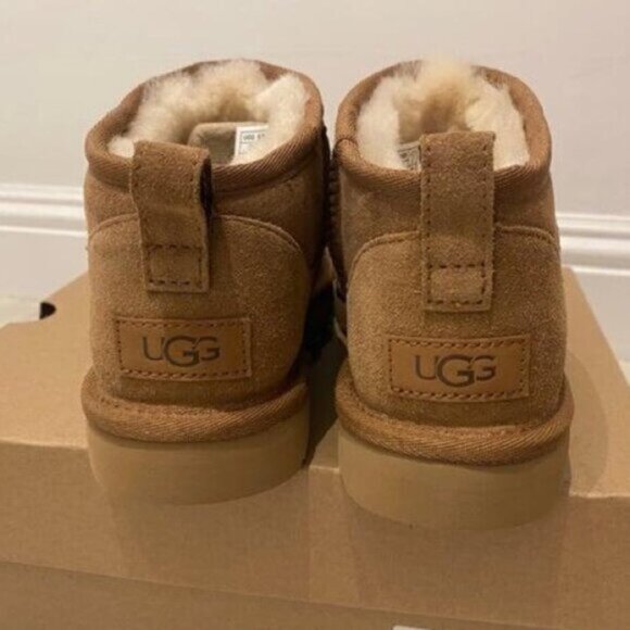 NWT  Ugg boots-UGG Classic Ultra Mini Water-Resistant Booties Women's - Picture 8 of 11